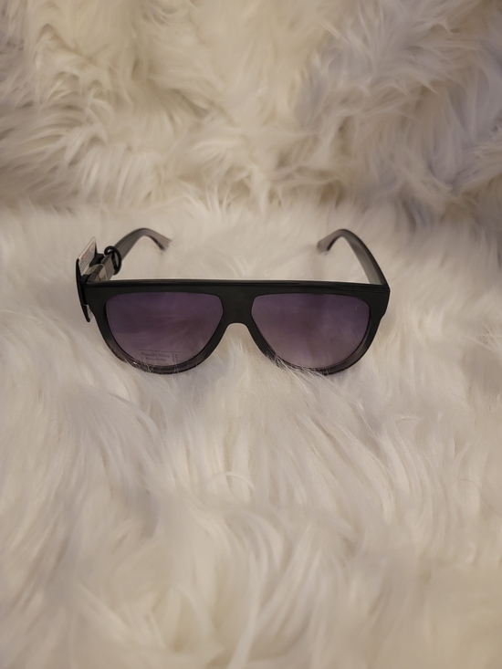 Simply Vera Vera Wang Accessories - Simply Vera Vera Wang Black Frame Sunglasses with Purple Lenses